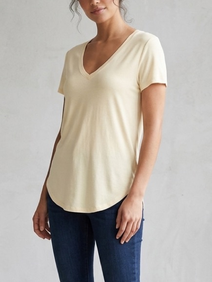 Abercrombie & Fitch Soft Af Drapey V-Neck Tee Pastel Yellow Cream S